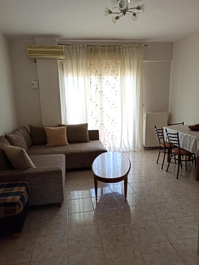 1 Bedroom Apartment In Nea Kallikrateia Bagian luar foto